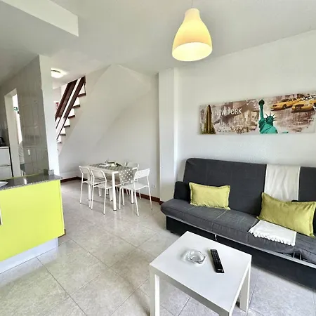 Apartment En Primera Linea La Arena 4606